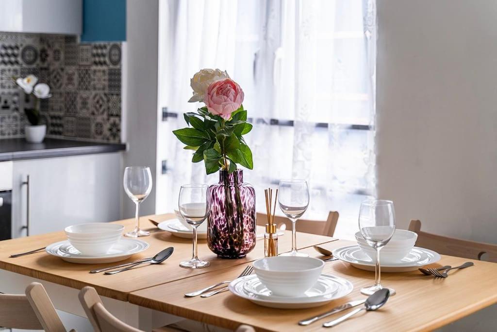 Soho Apartments F4 London Eksteriør billede